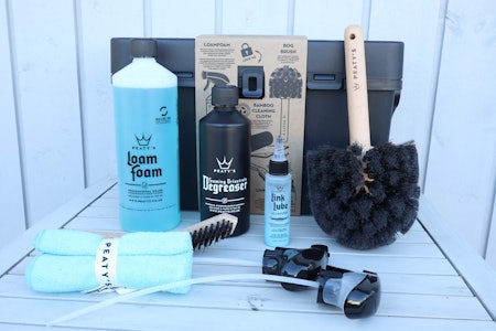 GANSKE KOMPLETT: Her får du stort sett det du trenger for å vaske sykkelen din. Foto: Lars Frederic Nordbakken test av peatys sykkelvask