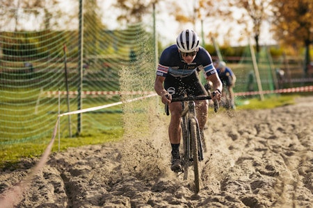 FULL FRES: Sandspruten står bak rundbanespesialist Knut Røhme under lørdagens Superpokal Voldsløkka. Foto: Snorre Veggan