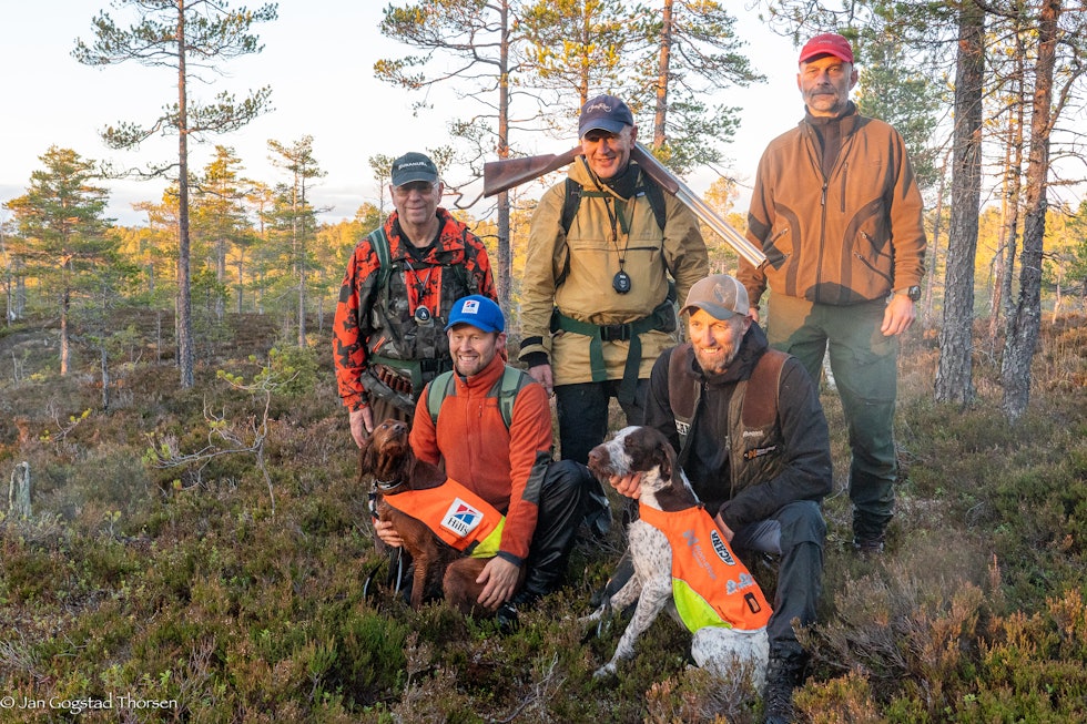 TØFF MATCH: Det ble hard konkurranse, og irsk setteren Bjørkaasen´s BES Toxic tok 2. plassen i NM skog 2022. (Foto: Jan Gogstad Thorsen) TØFF MATCH: Det ble hard konkurranse, og irsk setteren Bjørkaasen´s BES Toxic tok 2. plassen i NM skog 2022. (Foto: Jan Gogstad Thorsen)