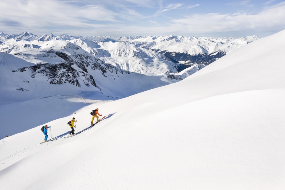 Vi er heldige med været, men forsiktige med skredfaren. Foto: Nico Schärer Vi er heldige med været, men forsiktige med skredfaren. Foto: Nico Schärer