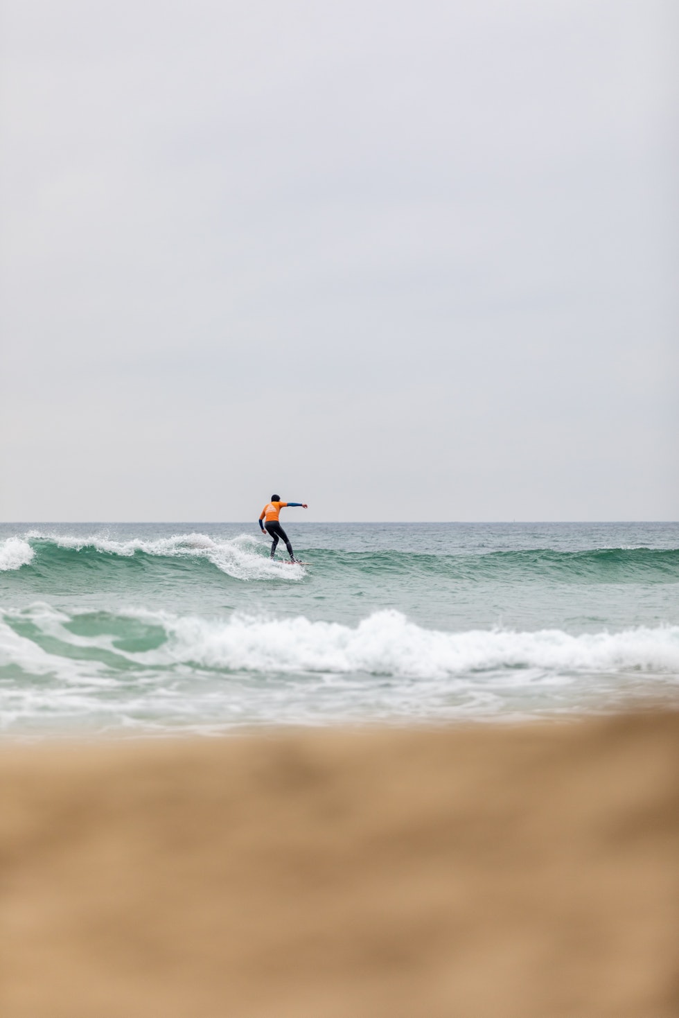 ALLE MOT ALLE: Longboard-konkurransen var for både kvinner og menn. longboard-mix (for både kvinner og menn, og Espen Sakariassen fikk lenge følge med Naomi Dalbø fra Stadlandet. Foto: Morten Bergene ALLE MOT ALLE: Longboard-konkurransen var for både kvinner og menn. longboard-mix (for både kvinner og menn, og Espen Sakariassen fikk lenge følge med Naomi Dalbø fra Stadlandet. Foto: Morten Bergene
