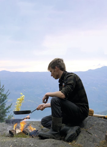 Joar Søhoel er villmarkskokk med base i Sogn. Foto: Terje Høihjelle Joar Søhoel er villmarkskokk med base i Sogn. Foto: Terje Høihjelle