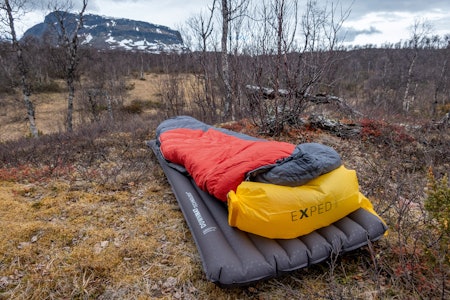 Kongelig: Liggeunderlaget Exped Dura 8R LW lar deg sove som en konge, takket være god bredde og lengde – samt en tykkelse som gjør at ingen prinsesse vil kjenne erten. Men så er da også prisen ganske royal.