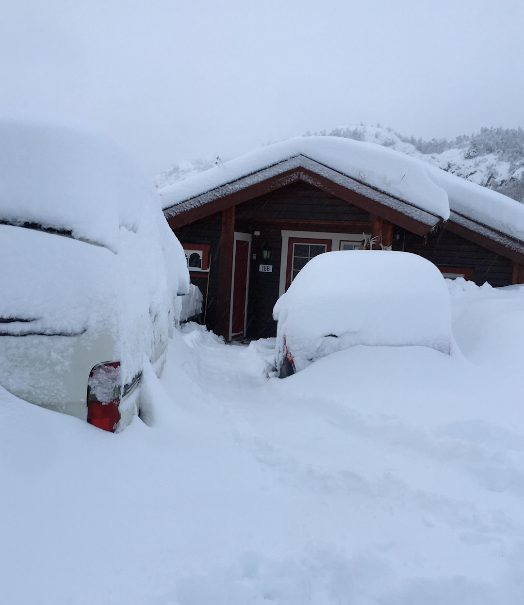 RUSTO: Slik så det ut på hytta til Morten Fjeldstad 29. november. Foto: Morten Fjeldstad RUSTO: Slik så det ut på hytta til Morten Fjeldstad 29. november. Foto: Morten Fjeldstad