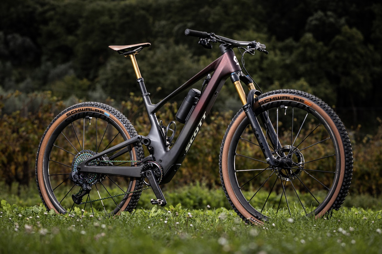 LETTVEKTER: Den nye Scott Lumen har lav vekt og skal være rask på stien. Foto: Scott. scott lumen lett elsykkel elektrisk stisykkel