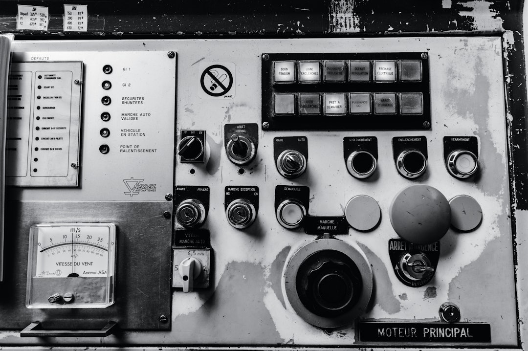 Heisen er fra 1976 og så analog som det kan bli. Foto: Mattias Fredriksson Heisen er fra 1976 og så analog som det kan bli. Foto: Mattias Fredriksson