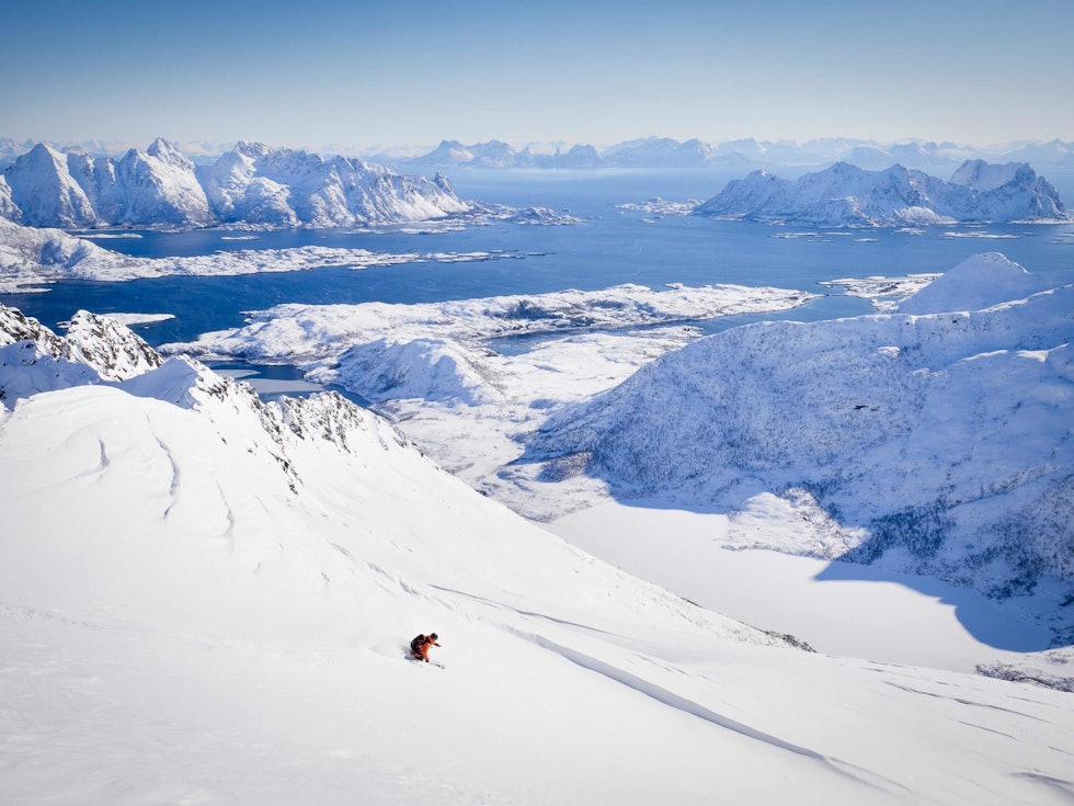 Lofoten har toppturer for både rutinerte og nybegynnere © Kristin F Olsen Lofoten har toppturer for både rutinerte og nybegynnere © Kristin F Olsen