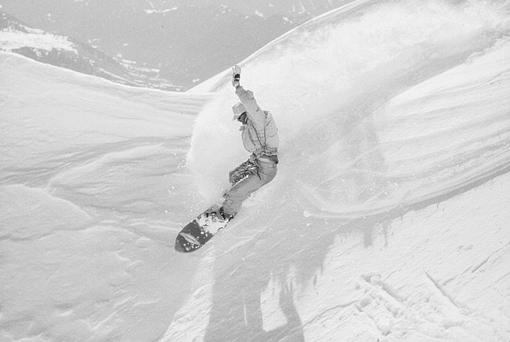 BITT: Tom Sims og produserte sine første brett i 1977 og var som besatt av snowboarding.