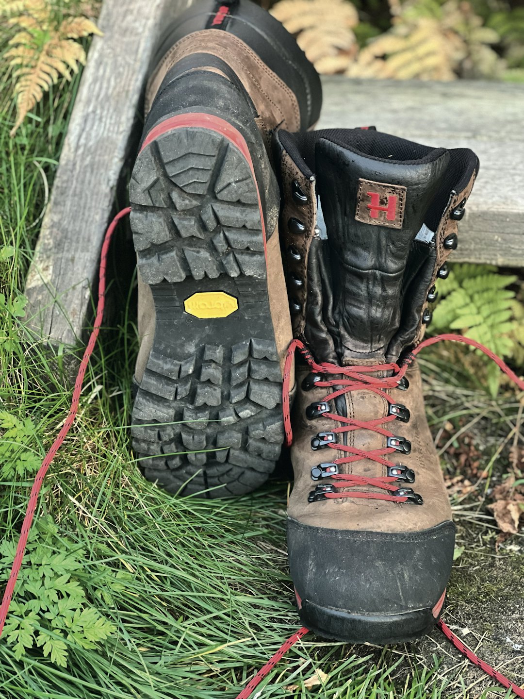 Godt grep: Den halvstive Vibram-sålen på jaktstøvlene Härkila Forest Hunter High GTX gir godt grep.