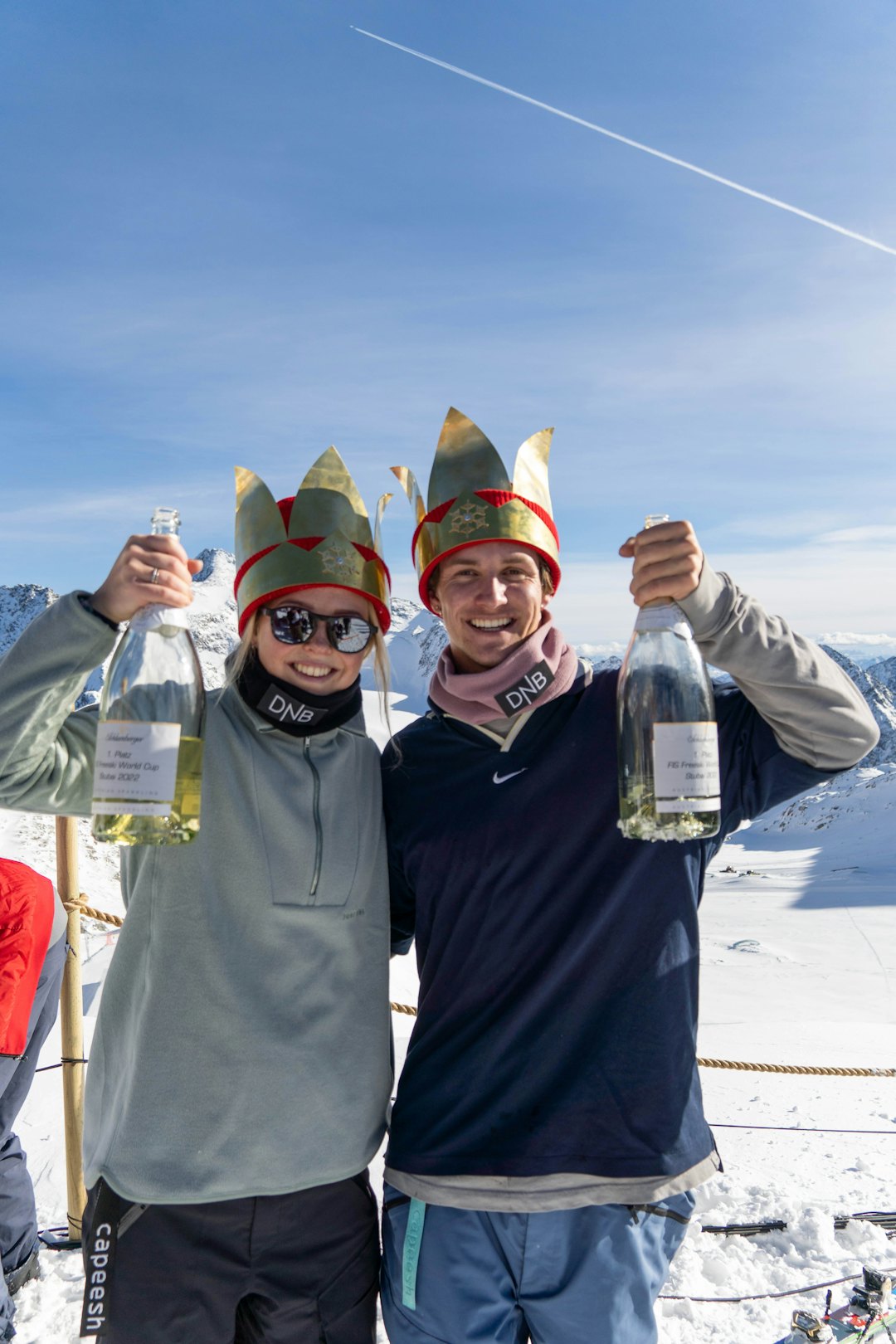 STUBAI-DOBBEL: Det ble dobbelt norsk i slopestyle i Stubai med Johanne Killi og Birk Ruud på toppen av hver sin pall. Foto: Christoffer Schach