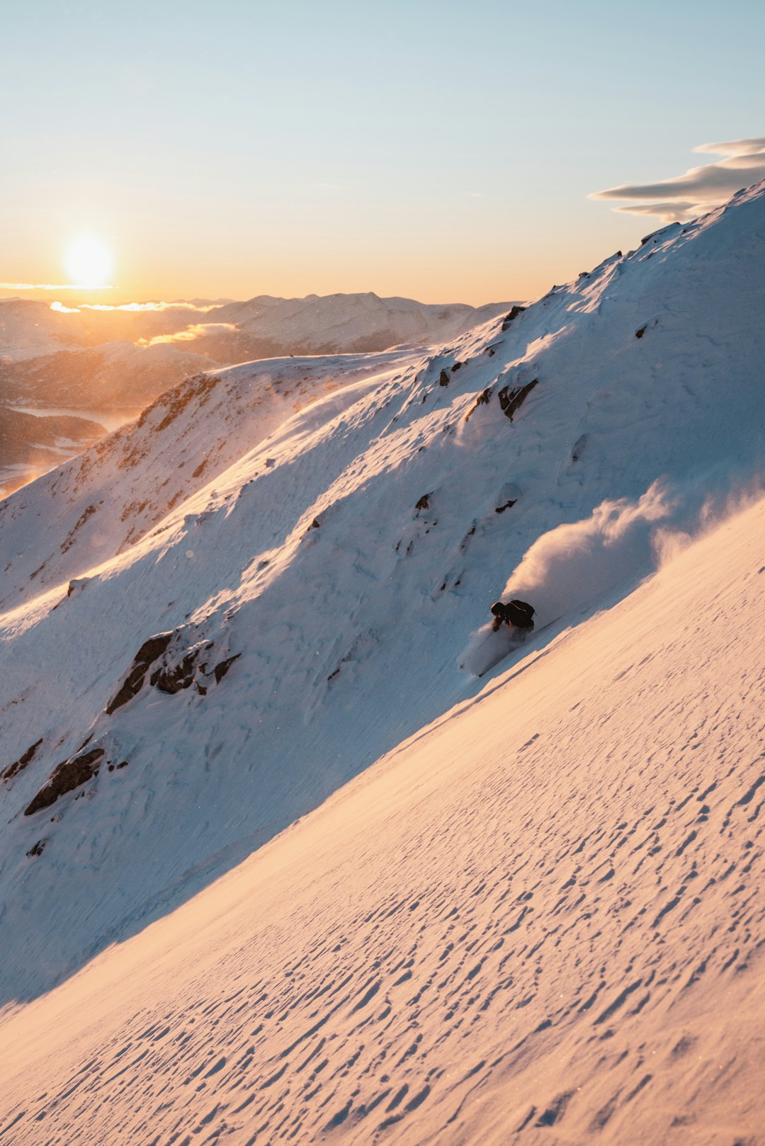 SOL OG PUDDER: Niels Pelabon fikk seg en real start på sesongen i fjellene rundt Ørsta. Foto: Simon Sjøkvist SOL OG PUDDER: Niels Pelabon fikk seg en real start på sesongen i fjellene rundt Ørsta. Foto: Simon Sjøkvist