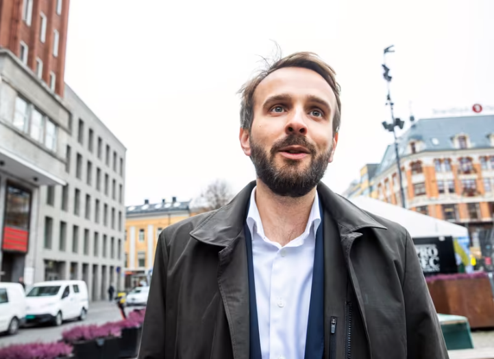 JOBBER FOR FASTPRIS: Næringsminister Jan Christian Vestre. Her i en annen sammenheng. Foto: Frode Hansen / VG JOBBER FOR FASTPRIS: Næringsminister Jan Christian Vestre. Her i en annen sammenheng. Foto: Frode Hansen / VG