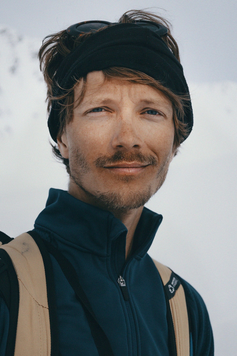 NORGESVENN: Jacob Wester (35) startet sin karriere som profesjonell skikjører tidlig på 2000-tallet. Etterhvert skiftet Jacob fokus mot frikjøring og bratte fjell. Foto: Sofia Sjöberg Wester