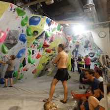 GODE TIPS: Når det er fullt av folk gjelder det å følge noen mer eller mindre skrevne regler. Her er ni gode forslag til etikette på inneklatringa. Arkivfoto: Paula Voldner GODE TIPS: Når det er fullt av folk gjelder det å følge noen mer eller mindre skrevne regler. Her er ni gode forslag til etikette på inneklatringa. Arkivfoto: Paula Voldner