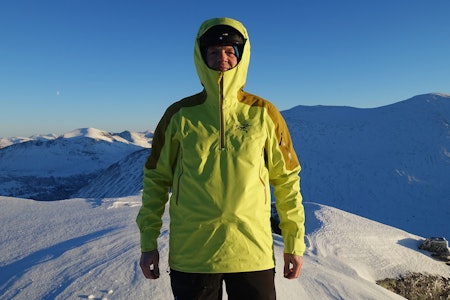Vi har testet Arc´teryx Sabre anorakk. Foto: Erlend Wassdahl Meirik Vi har testet Arc´teryx Sabre anorakk. Foto: Erlend Wassdahl Meirik