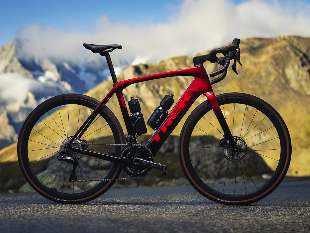 MED MOTOR: Trek Domane+ SLR gir deg masse ekstra trøkk i bakkene. Foto: Trek