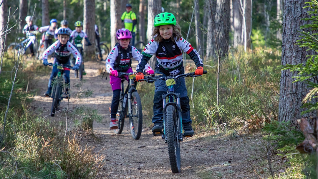 BARN OG UNGE: IF Frøy står for mye av rekrutteringen til sykkelsporten i hovedstaden. Nå er klubben bekymret for hva en nasjonalpark kan bety for vilkårene.  Foto: Tobias Strøm. if frøy nasjonalpark østmarka