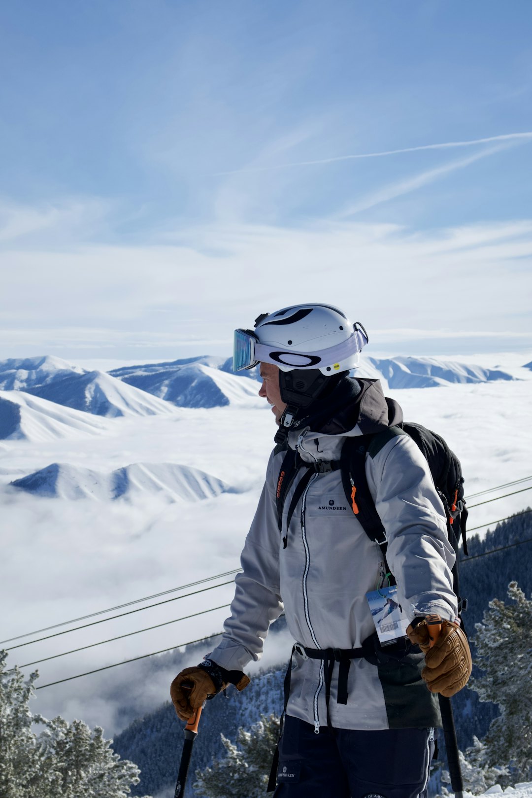 Dramatisk utsikt utover unikt fjellandskap.