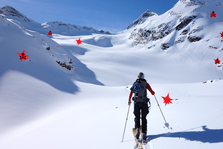 FARLIGE SONER: Ved vedvarende svake lag, bør man unngå å ferdes i bratt terreng (sonene merket med fare). Foto: Birgit Katrine Rustad FARLIGE SONER: Ved vedvarende svake lag, bør man unngå å ferdes i bratt terreng (sonene merket med fare). Foto: Birgit Katrine Rustad