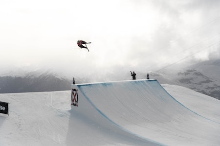 JAKTER GULL: Birk Ruud er en av seks norske utøvere som er tatt ut i den norske freeski-troppen. Foto: Freeskilandslaget