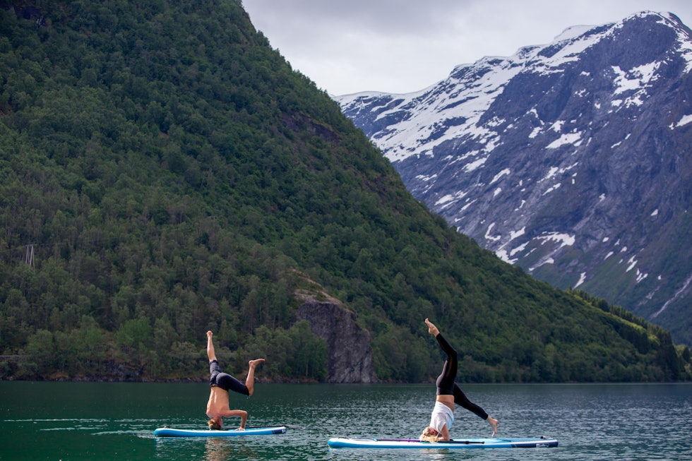 SUP-yoga på Strynefestivalen 2022. Foto: Torjus Sagenes SUP-yoga på Strynefestivalen 2022. Foto: Torjus Sagenes