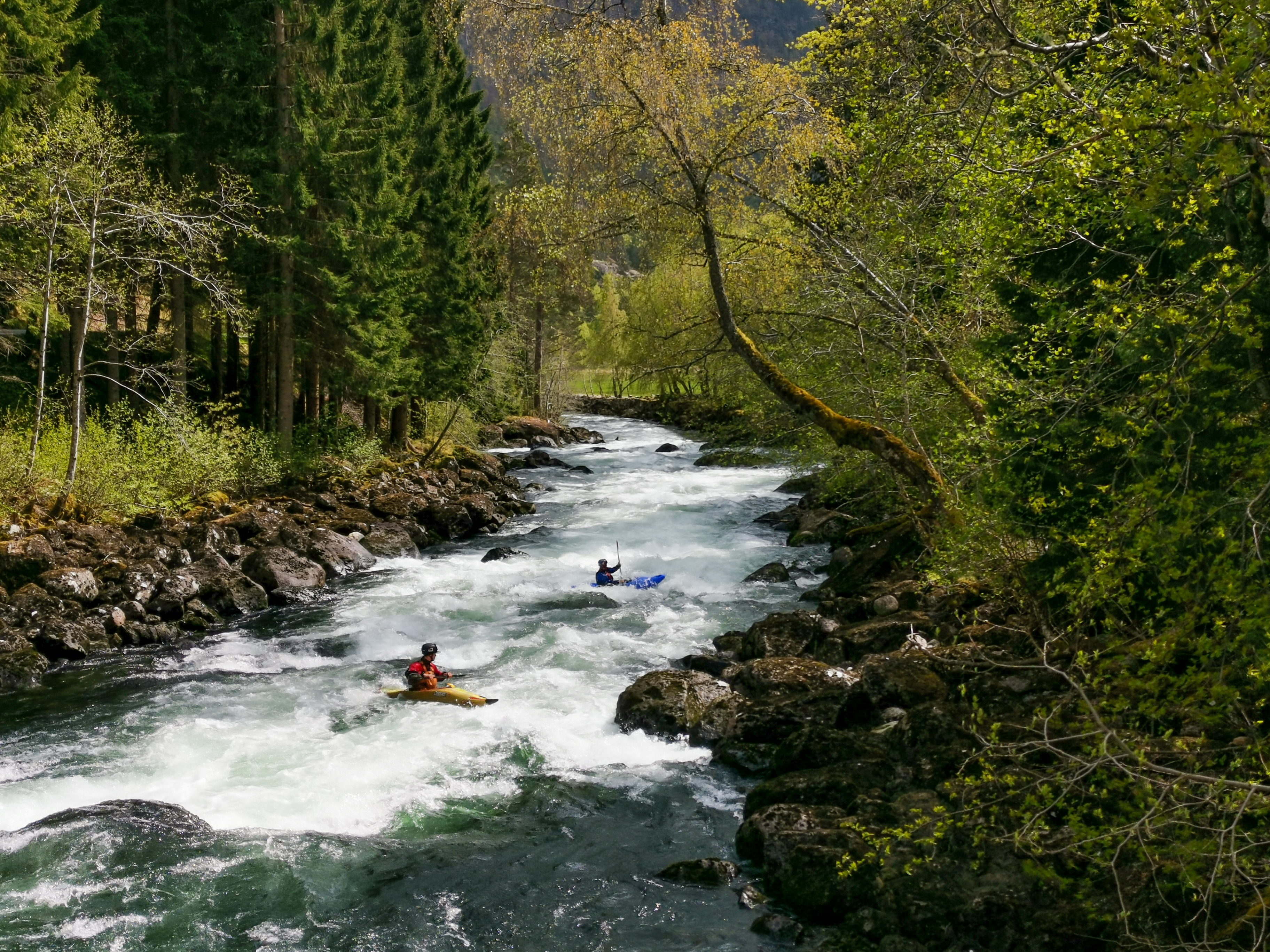 Bli med på guida tur i elvepadling lørdag under Strynefestivalen. Foto: Helge Martinsen