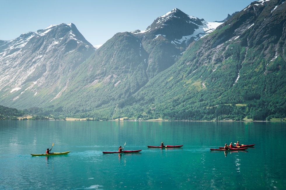 Bli med på guida tur i havkajakk i fantastiske omgivelser! Foto: Kyle Meyr Bli med på guida tur i havkajakk i fantastiske omgivelser! Foto: Kyle Meyr