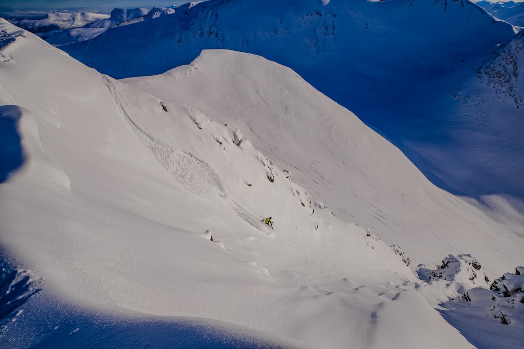 ROMSDALEN: Robert Pallin Aaring i fin snø i området rundt Kirketaket og Isfjorden. Foto: Terje Aamodt ROMSDALEN: Robert Pallin Aaring i fin snø i området rundt Kirketaket og Isfjorden. Foto: Terje Aamodt