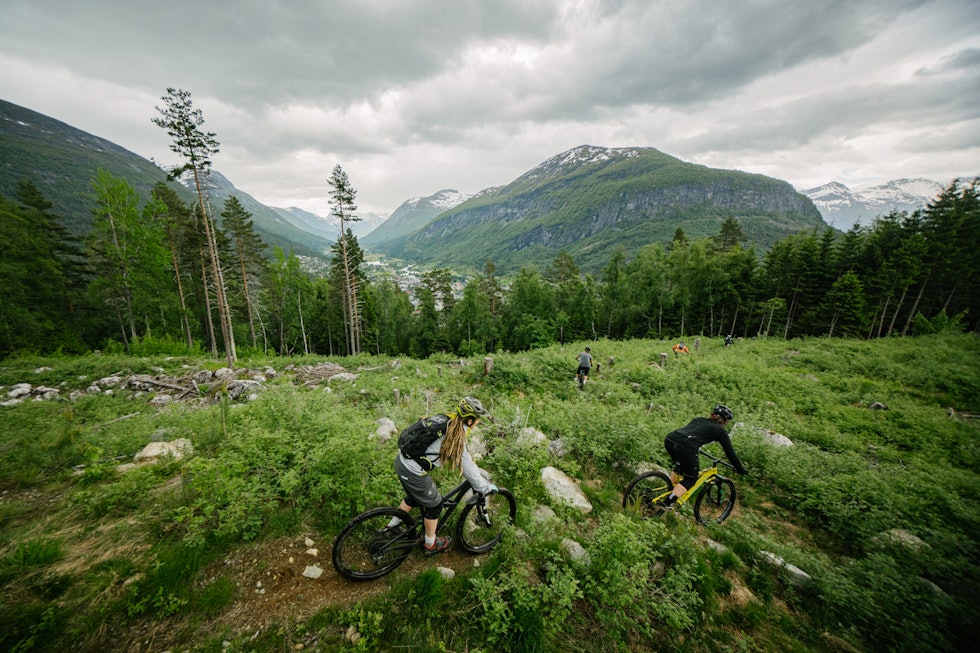 Bli med på nybegynnerkurs i stisykling med Værfast! Foto: Brynjar Tvedt Bli med på nybegynnerkurs i stisykling med Værfast! Foto: Brynjar Tvedt