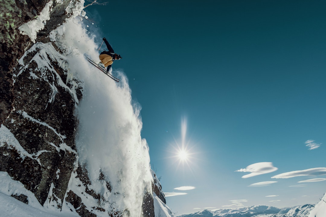 TIDLIGERE HJEMMEBANE: Trygg Lindkjølen er fra Kongsberg, men har bodd mange år i Sogndal. Her er han på sin tidligere hjemmebane. Filmen «Dimmu Topptur» ble vist på Fri Flyt Film Tour og er på youtube nå. Foto: Jacob Wester TIDLIGERE HJEMMEBANE: Trygg Lindkjølen er fra Kongsberg, men har bodd mange år i Sogndal. Her er han på sin tidligere hjemmebane. Filmen «Dimmu Topptur» ble vist på Fri Flyt Film Tour og er på youtube nå. Foto: Jacob Wester