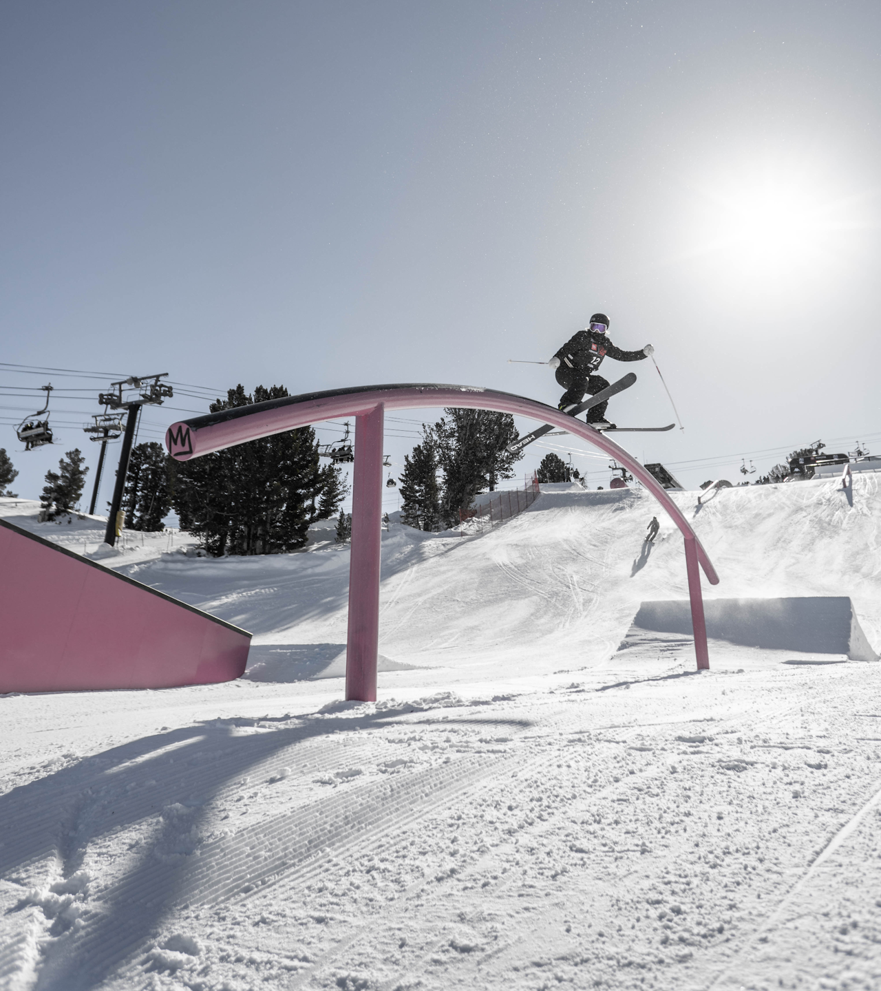 MAMMOTH: Sandra Eie og fire andre nordmenn er klare for finalen i Mammoth, California. Foto: Freeskilandslaget Sandra Eie