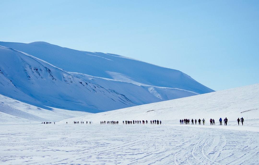 SVALBARD SKIMARATON: Hvis du vil oppleve Svalbard, kan en deltakelse her gi deg et minne for livet. Foto: D. Wrangborg SVALBARD SKIMARATON