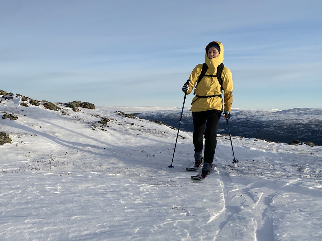 GRUNDIG: Alle jakkene er testet på både topptur og heisbasert frikjøring. Foto: Tore Meirik GRUNDIG: Alle jakkene er testet på både topptur og heisbasert frikjøring. Foto: Tore Meirik
