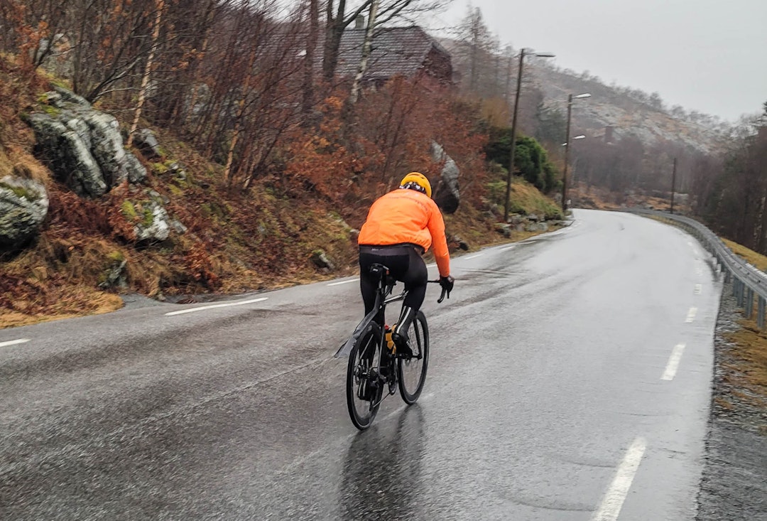 SPURTER OG KLASSIKERE: Tord prepper formen mot belgiske klassikere og tøffe spurtoppgjør med intervaller i Gramstadbakken. Foto: Jon Petter Nordbø