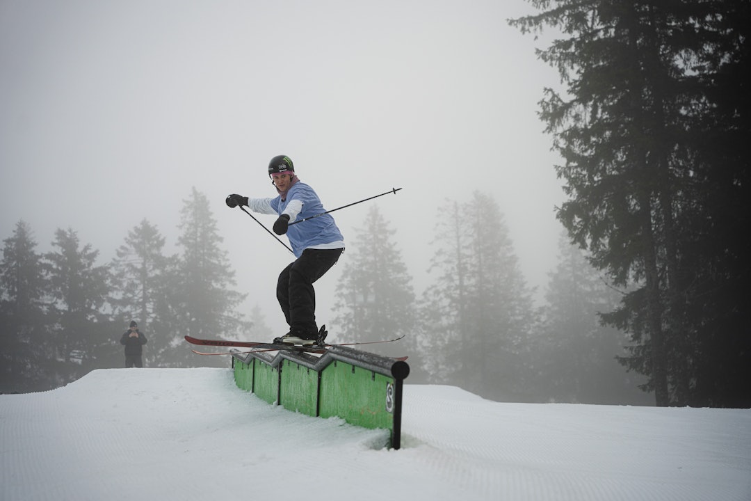 REKKVERK: Birk Ruud holder rail-gamet varmt i Tryvann vinterpark. Foto: Christian Nerdrum REKKVERK: Birk Ruud holder rail-gamet varmt i Tryvann vinterpark. Foto: Christian Nerdrum