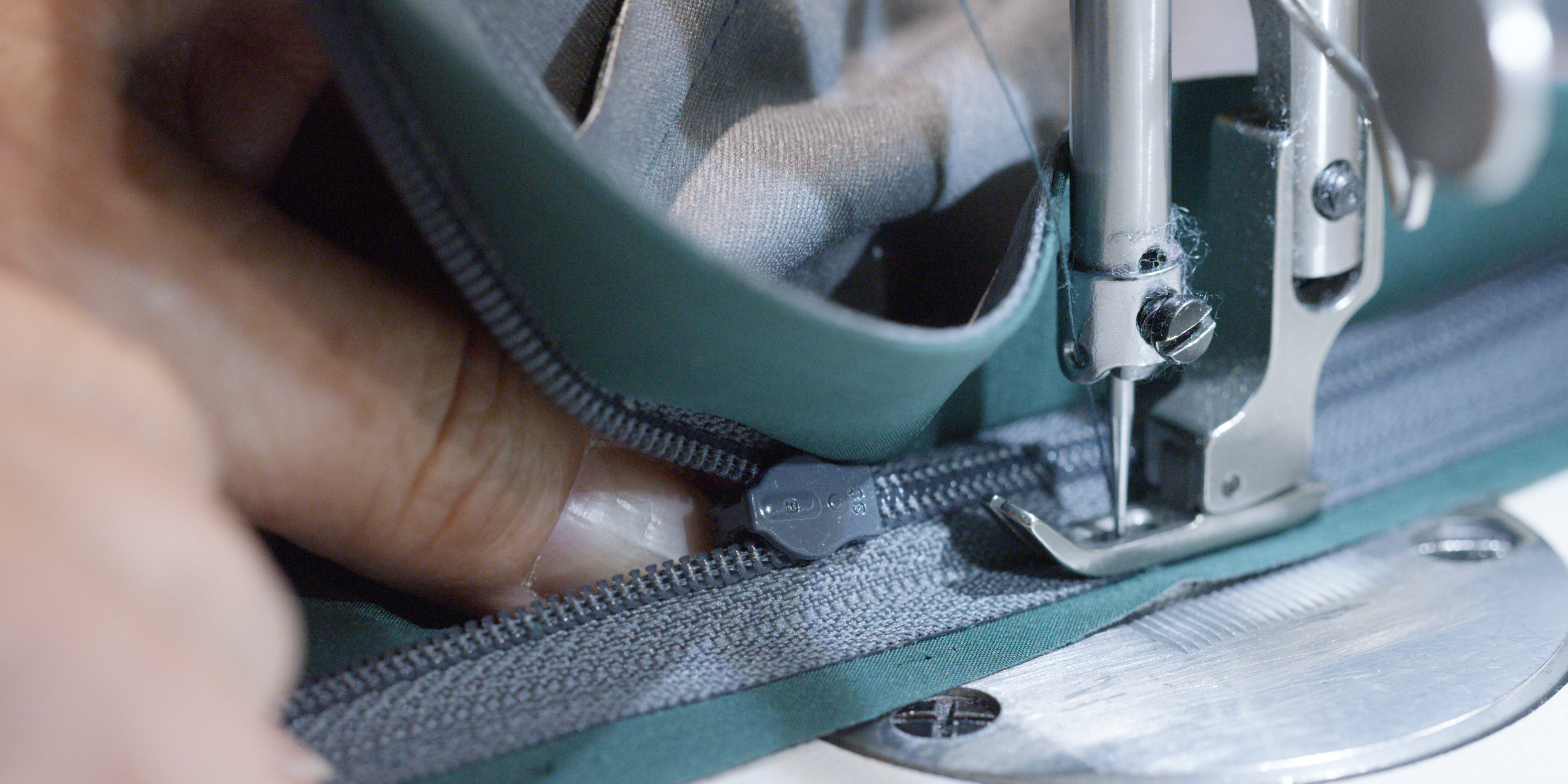 Norrøna reparerer dine klær helt gratis på High Camp Vatnahalsen!