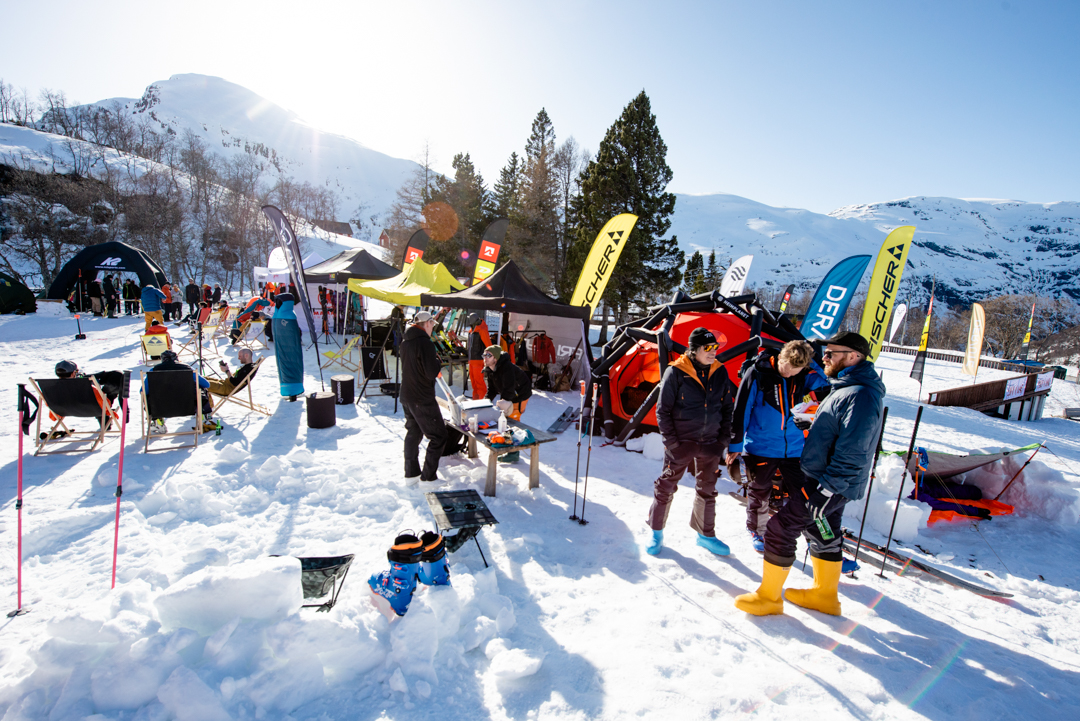 På High Camp Vatnahalsen kan du låne demoutstyr gratis fra alle våre sponsorer. Foto: Martin I. Dalen