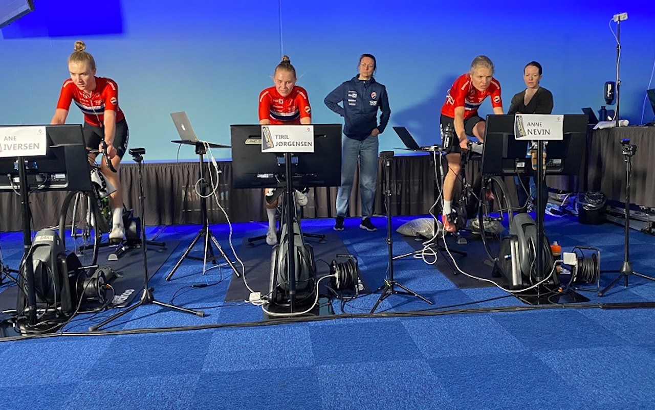 VM PÅ ZWIFT: Lørdag skal syv norske ryttere i aksjon i VM i e-sport. Bilder er fra fjorårets VM. Foto: NCF