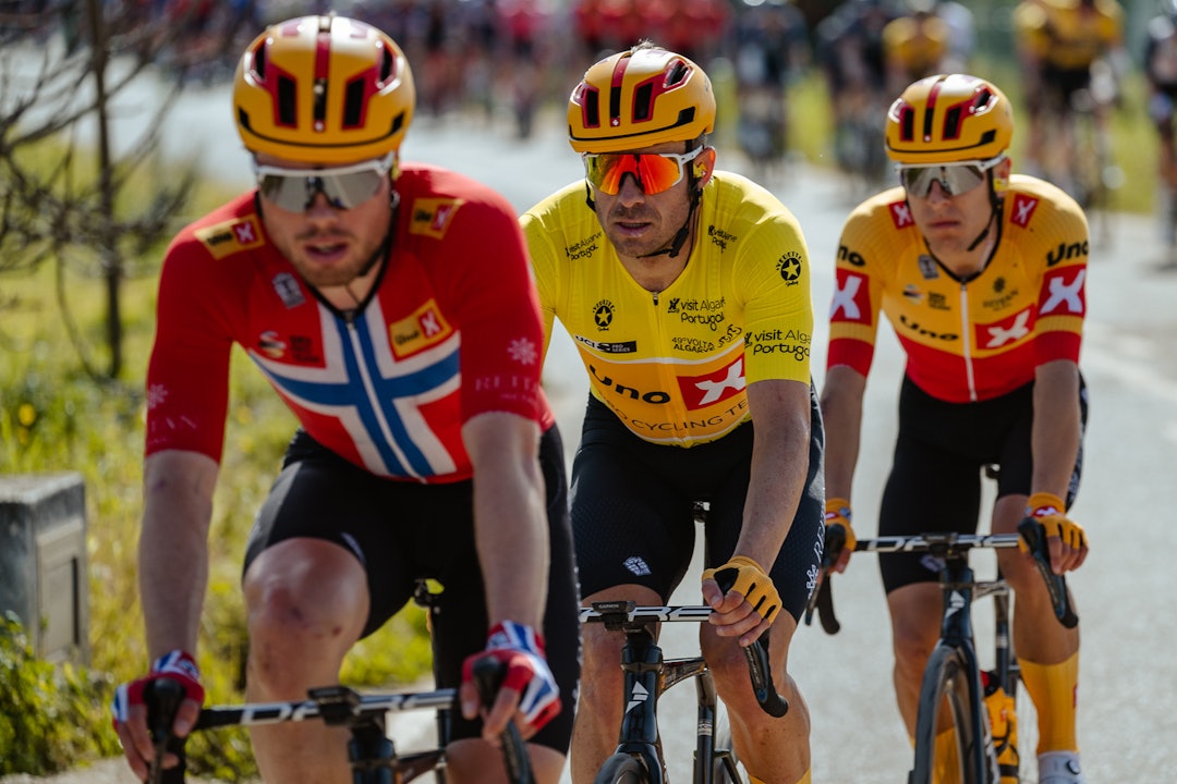 LYKKES IKKE: Alexander Kristoff, her i ledertrøyen på torsdagens etappe, maktet ikke å gjenskape suksessen fra første etappe av Volta ao Algarve. Foto: Szymon Gruchalski LYKKES IKKE: Alexander Kristoff, her i ledertrøyen på torsdagens etappe, maktet ikke å gjenskape suksessen fra første etappe av Volta ao Algarve. Foto: Szymon Gruchalski