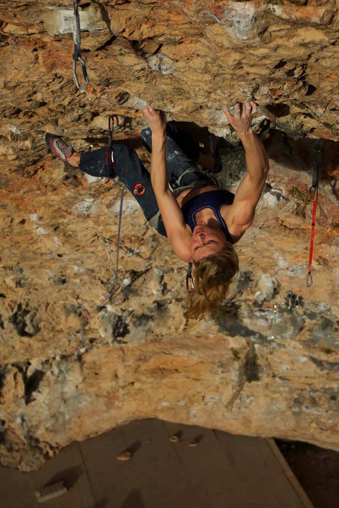 BANEBRYTENDE: Hannah Midtbø går 8c+ i 2012, som første norske kvinne. Foto: Henning Wang BANEBRYTENDE: Hannah Midtbø går 8c+ i 2012, som første norske kvinne. Foto: Henning Wang