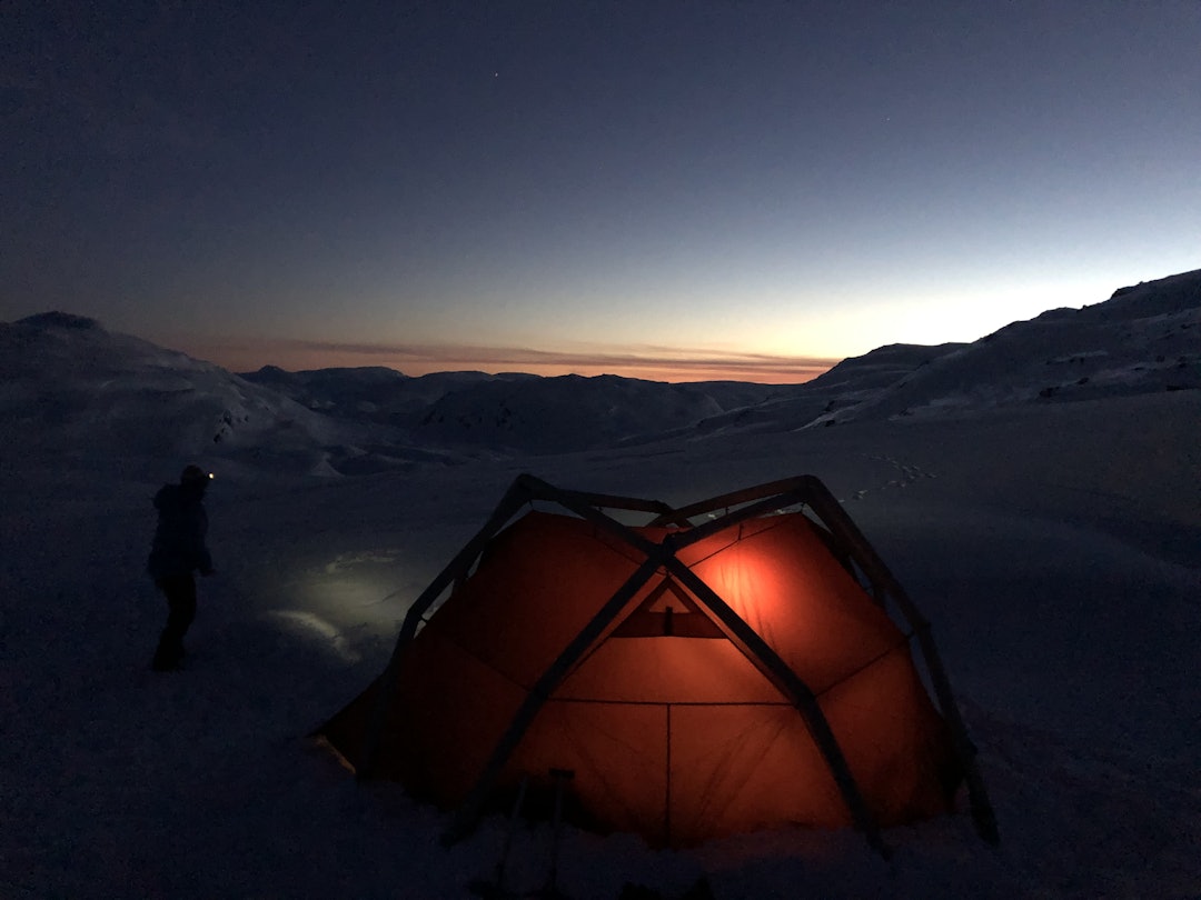 STAVSNUTEN: Samboerparet har tilbragt mye tid sammen på dette fjellet. Foto: Privat STAVSNUTEN: Samboerparet har tilbragt mye tid sammen på dette fjellet. Foto: Privat