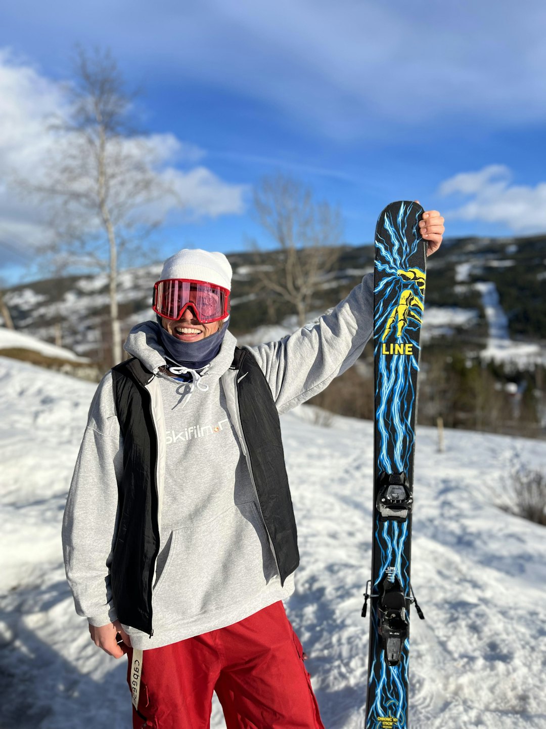 SKAL SE FET UT: Bendik trives i hettegenser fra "back in the days", godt illustrert på bildet. Foto: Robert Ruud SKAL SE FET UT: Bendik trives i hettegenser fra "back in the days", godt illustrert på bildet. Foto: Robert Ruud