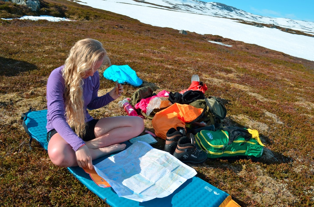 HØRER HJEMME UTE: Tonje gikk Norge på langs som 17-åring. Det var da hun skjønte at dette måtte hun gjøre mer av. Foto: Privat Tonje blomseth