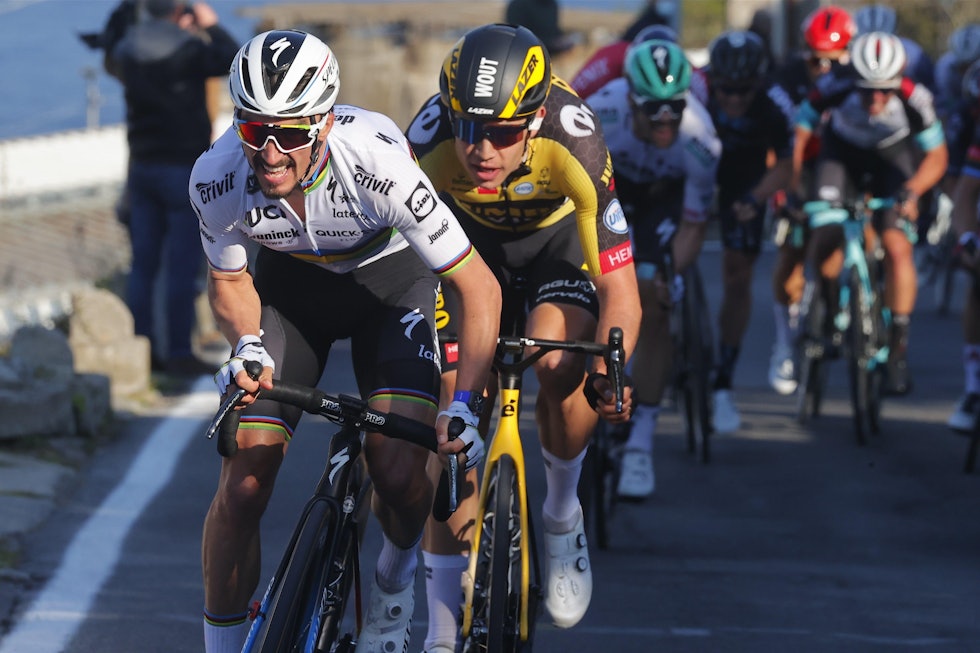 DET FANSEN VIL HA: Dueller mellom stjernene, som Julian Alaphilippe og Wout van Aert. Foto: Cor Vos DET FANSEN VIL HA: Dueller mellom stjernene, som Julian Alaphilippe og Wout van Aert. Foto: Cor Vos