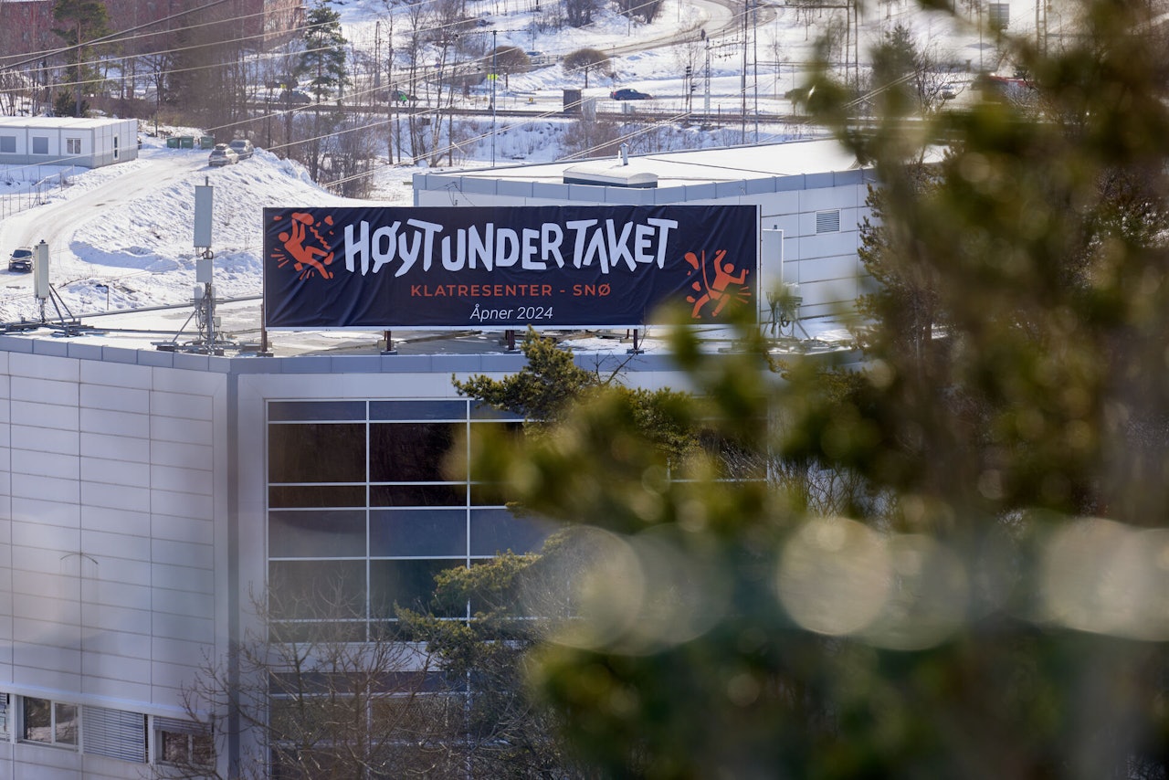MØBELFJERNER: Det gamle Skeidar-bygget ved SNØ Lørenskog blir snart omgjort til klatresenter. Foto: Kristoffer Engen høyt under taket lørenskog
