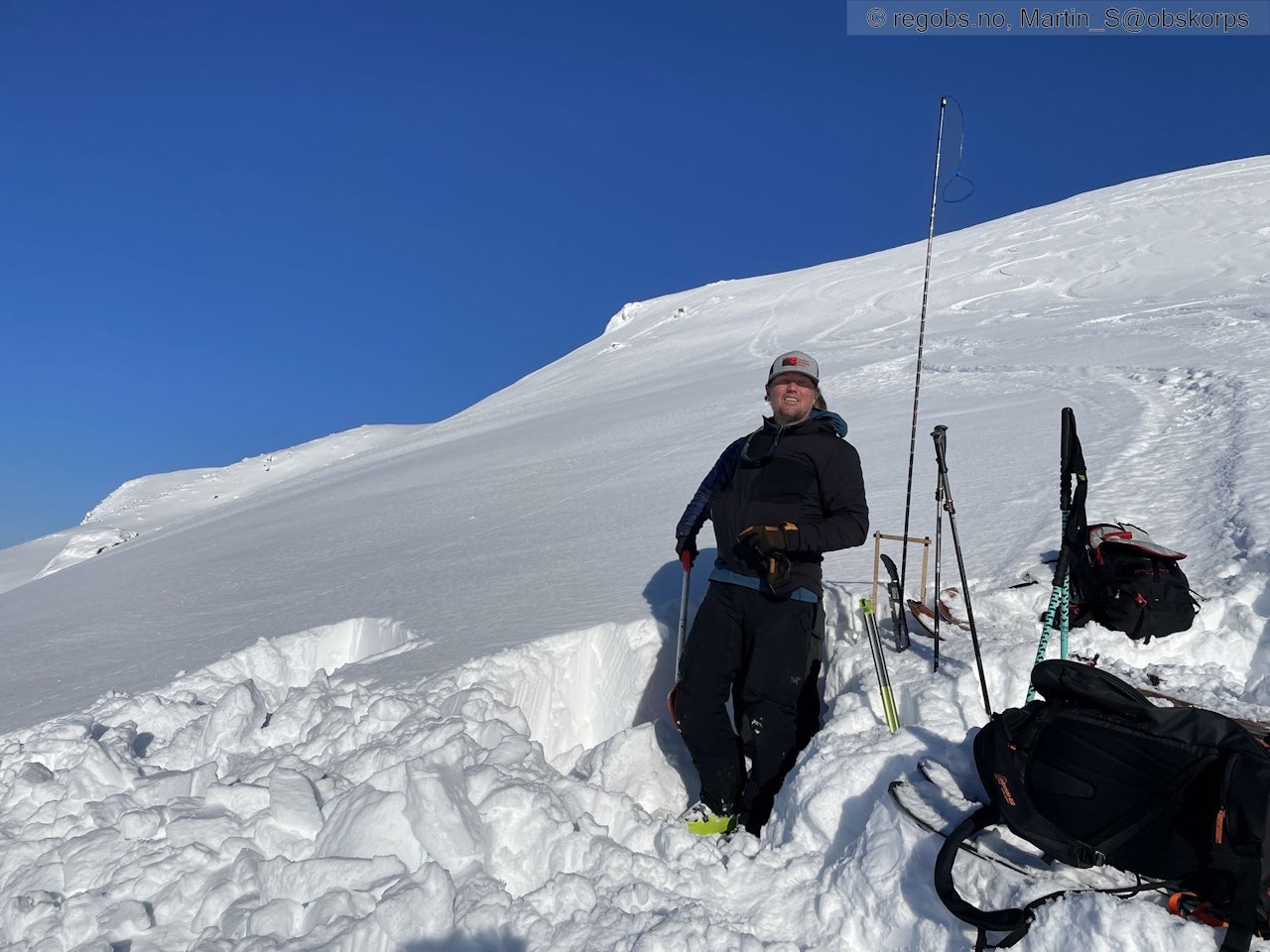 KREVENDE FORHOLD PÅ GANG: Varsom.no melder at snøskredfaren i Troms kan bli betydelig. Her fra Gáivuotna 27. mars, hvor et nokså stort skred ble observert. Foto: Martin_S@obskorps/ regobs KREVENDE FORHOLD PÅ GANG: Varsom.no melder at snøskredfaren i Troms kan bli betydelig. Her fra Gáivuotna 27. mars, hvor et nokså stort skred ble observert. Foto: Martin_S@obskorps/ regobs