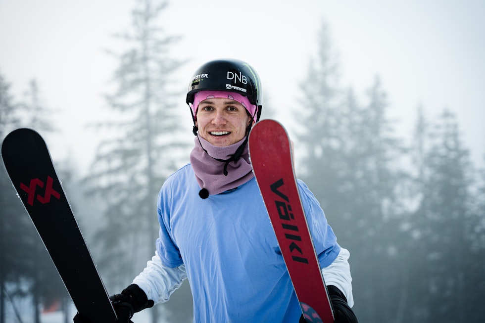 I BAKKEN: Birk Ruud trener stort sett hver eneste dag i uka. Omtrent halvparten av treningen er på ski. Foto: Christian Nerdrum