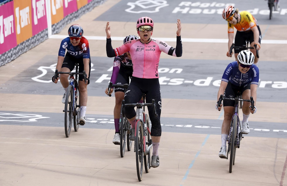 VANT: Alison Jackson tok seieren i den tredje utgaven av kvinnenes Paris-Roubaix. Foto: Cor Vos