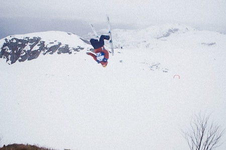 BAKLENGS: Tobias Matheisen flipper baklengs under Sauda BCC. BAKLENGS: Tobias Matheisen flipper baklengs under Sauda BCC.