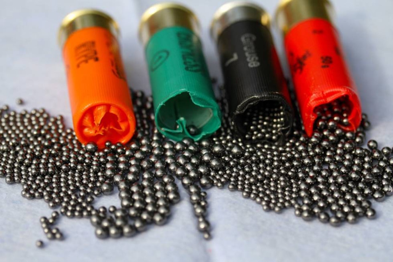 HAGLEPATRONER: Blyhagl er ikke lenger lov i store deler av landet.